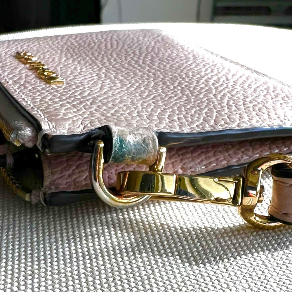 Michael Kors Pebbled Leather Wristlet Pouch Blush Pink Preloved - Picture 5 of 12